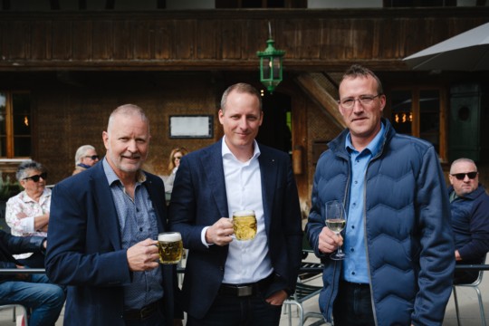 vlnr_Rolf-Hofmann-Manuel-Stauffer_Die-Mobiliar_Toni-Brunner_Grossrat-Landiswil