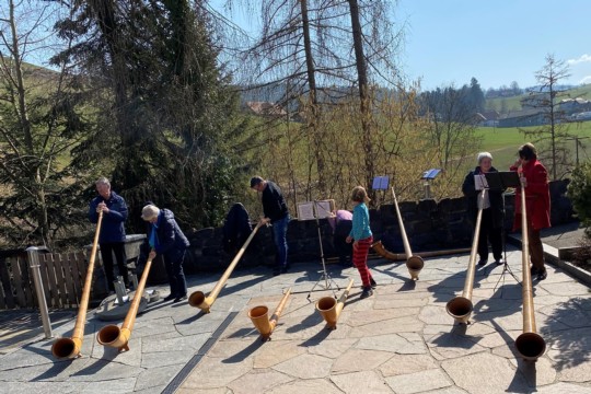 20220320_130346490_iOS