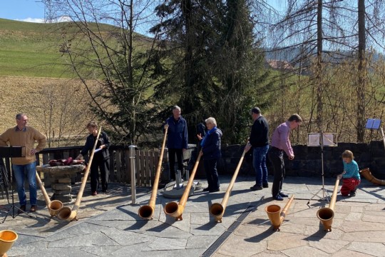 20220320_130354997_iOS