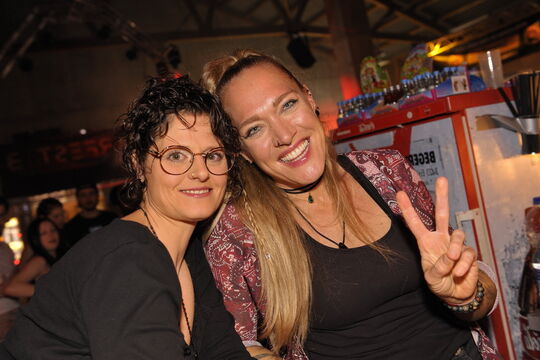 Bild Maskoffparty by DJ REF JD am Barfest.ch auf dem Schwand M&uuml;nsingen