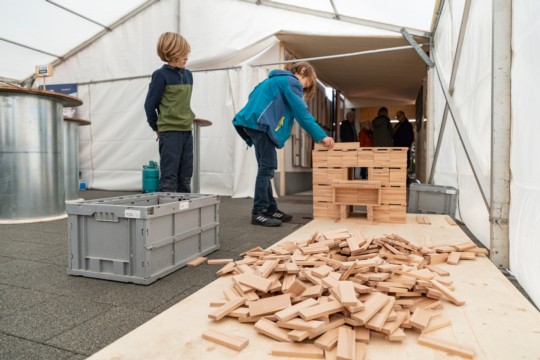 B-E_TagderoffenenT&uuml;r-19