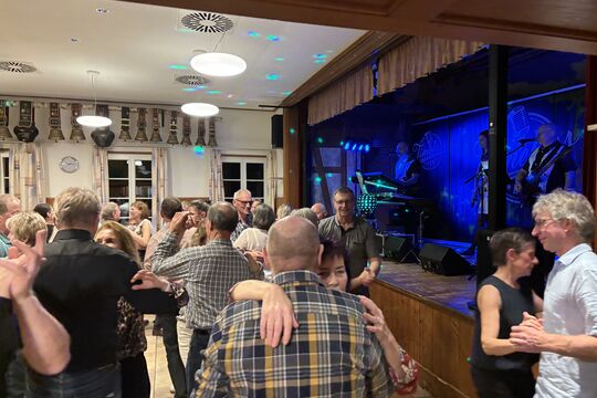 Bild Tanzabend mit Timeless im R&ouml;ssli Heistrich