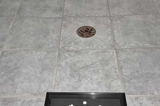 Foto Wanduhr Quadrat Rado.jpg