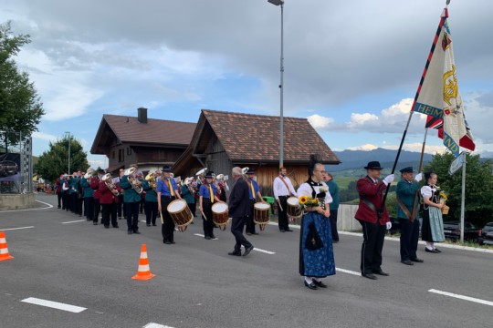 F85BC2FC-50CF-456C-98FB-A820F558AE52