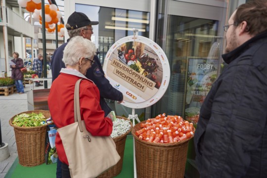 BHP_Eroeff_Coop_Wichtrach_Kunden_9649