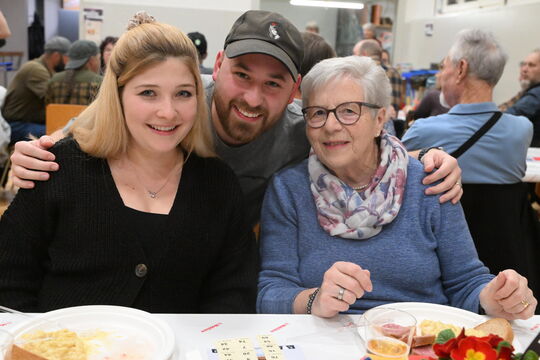 Bild Treberwurstessen des Jodlerch&ouml;rlis Daheim M&uuml;nsingen