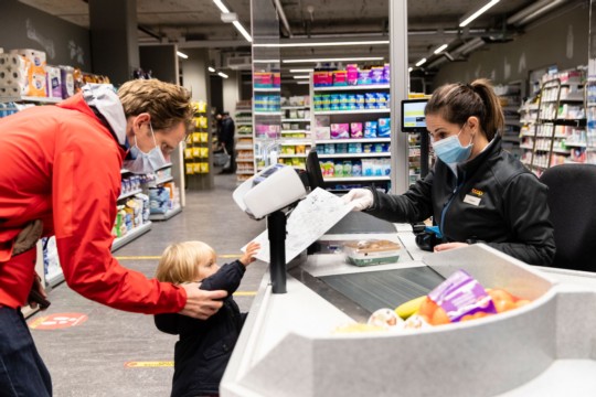 111_Coop_Deisswil_171020