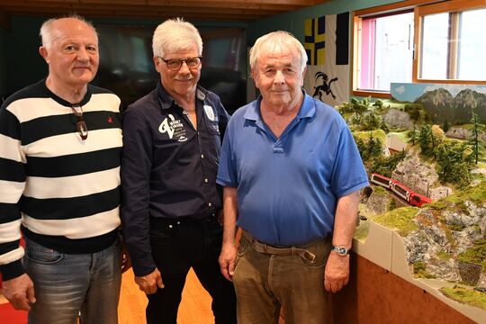 Bild Drei Pensionierte erwecken die Rh&auml;tische Bahn zum Leben