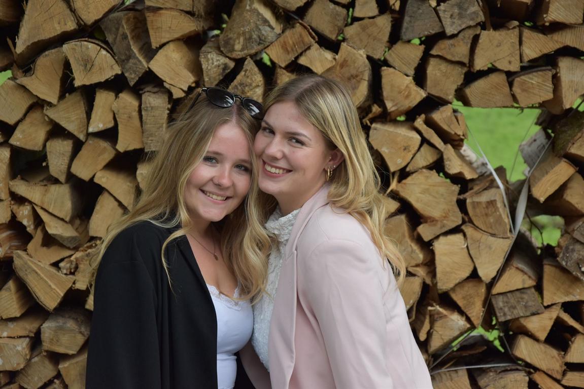 Liana und Selina 27.5.24.jpg