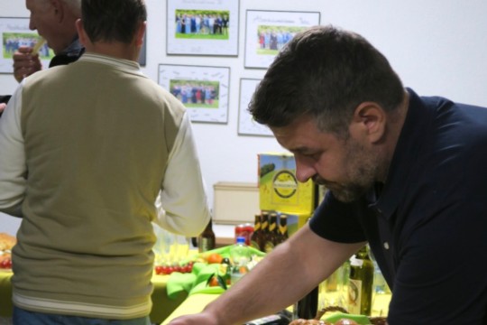 lzHblEMAQQC2vsD2orw1tQ_thumb_1083c