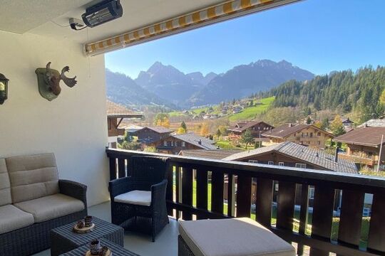 Grosser Balkon Sitzgruppe.jpg